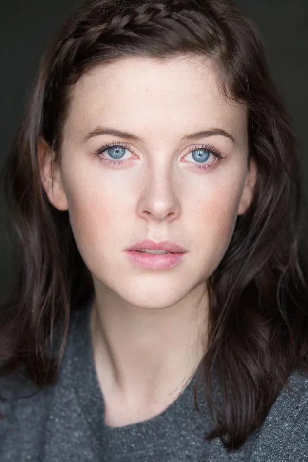 Alexandra Roach fotoğrafı