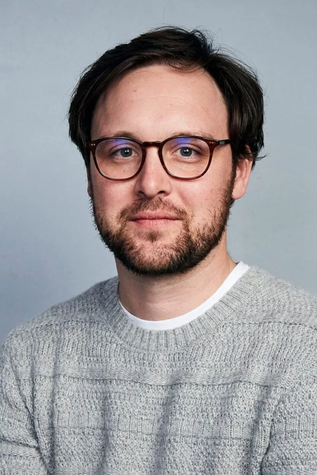 Max Barbakow fotoğrafı