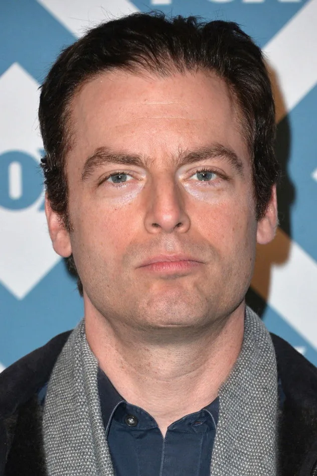 Justin Kirk fotoğrafı
