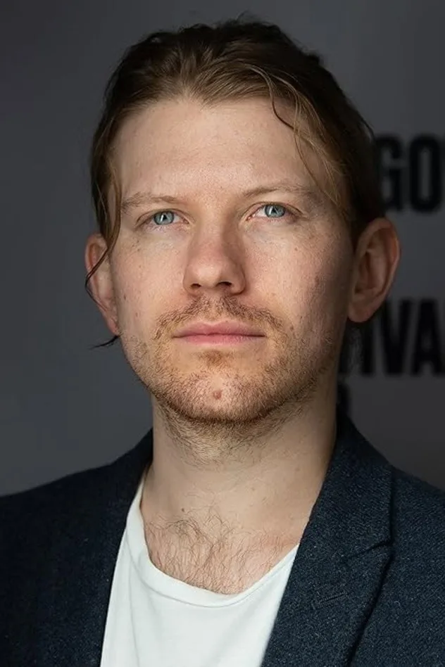 Nick Rowland fotoğrafı