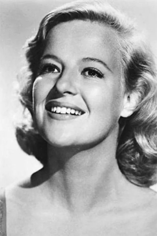 Kim Stanley fotoğrafı