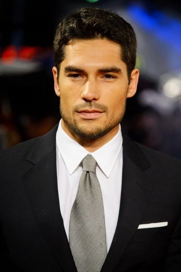 D.J. Cotrona fotoğrafı