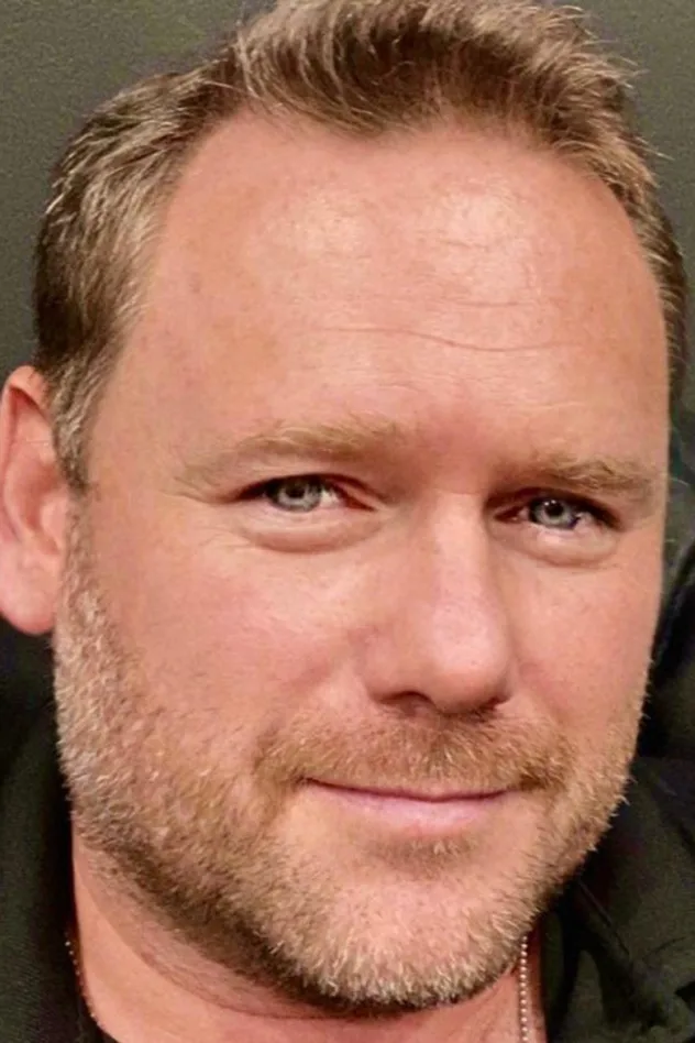 Russell Stuart fotoğrafı