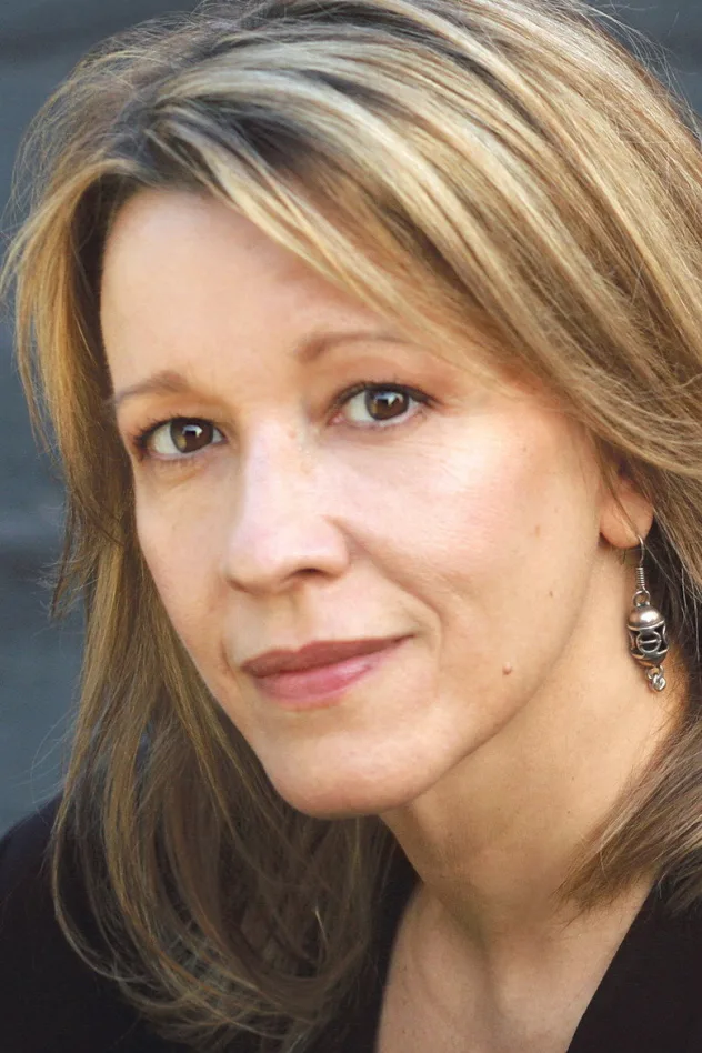 Linda Emond fotoğrafı