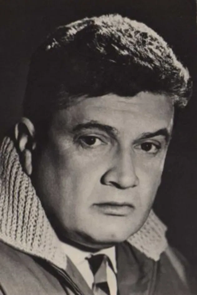 Cover image for Евгений Весник