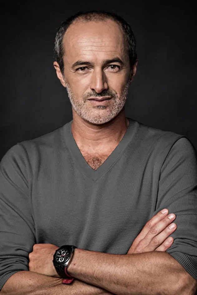 Imagen de portada para Carlos Alcántara