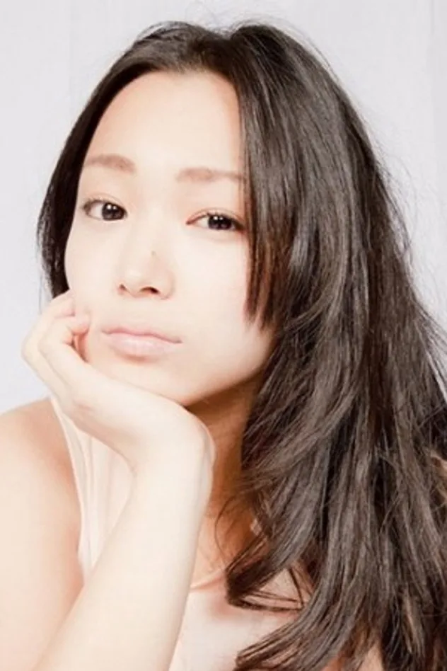 平岡亜紀 fotoğrafı