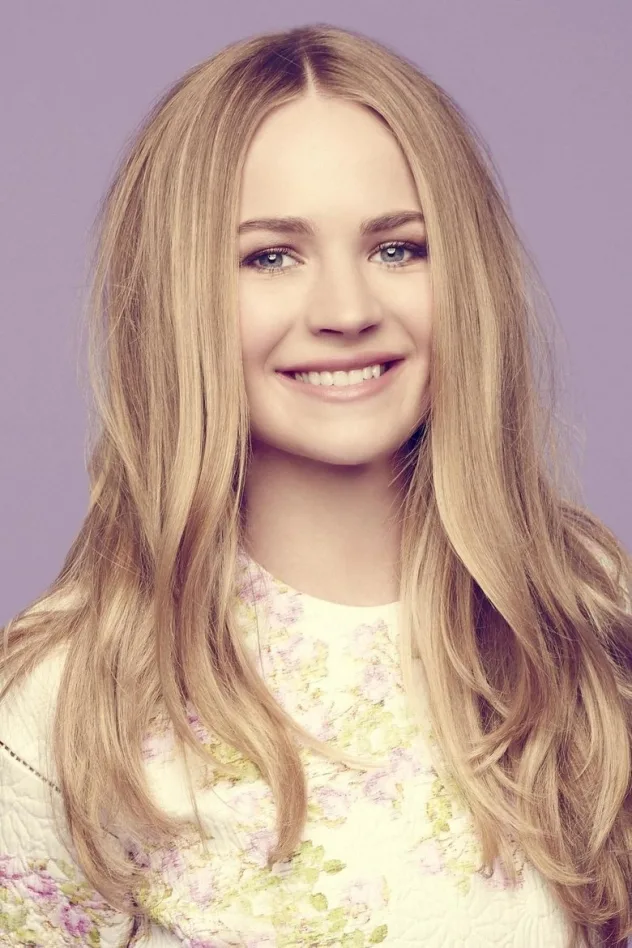 Britt Robertson fotoğrafı