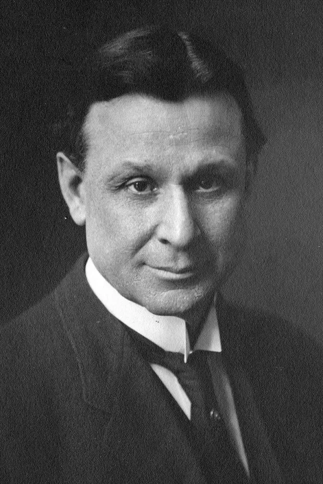صورة الغلاف لـ Charles Ogle