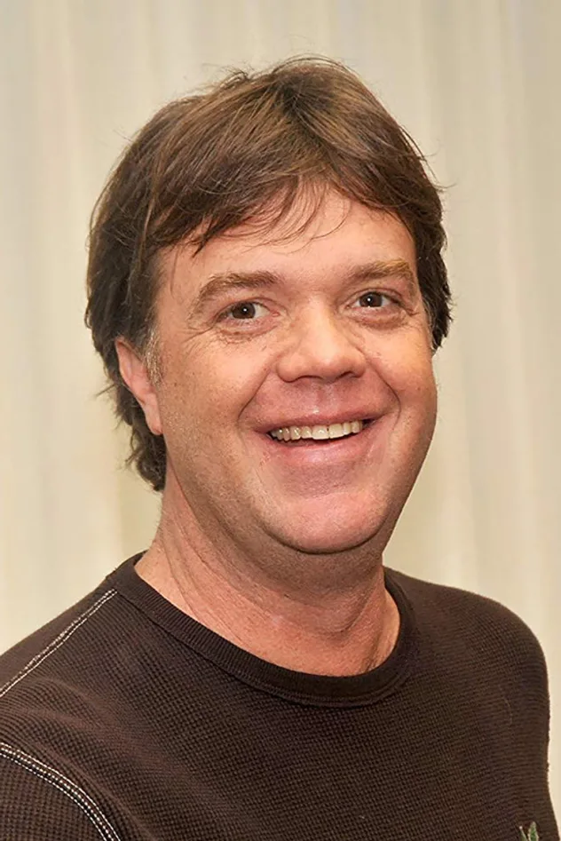 Jason Lively fotoğrafı