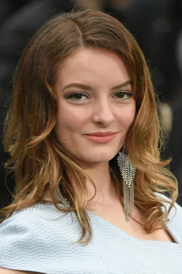Обложка для Dakota Blue Richards