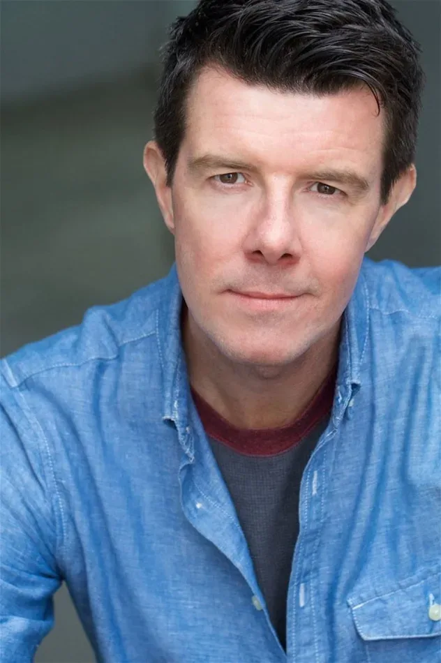 Обложка для Gavin Lee