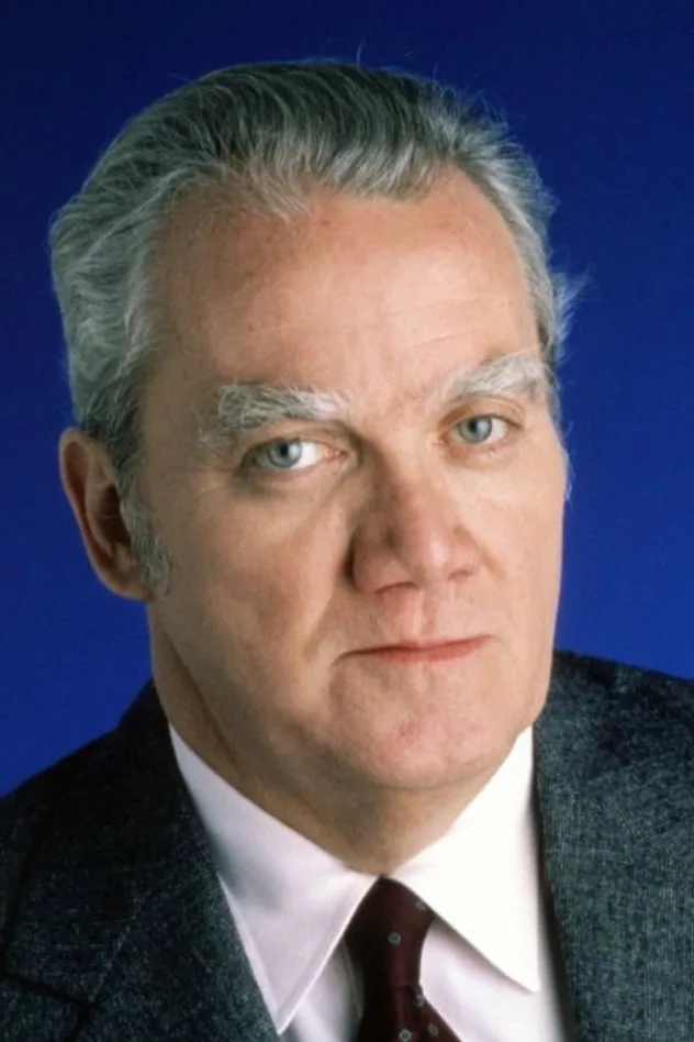 Kenneth McMillan fotoğrafı