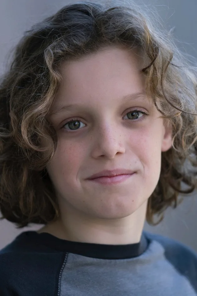 Noah Wiseman fotoğrafı
