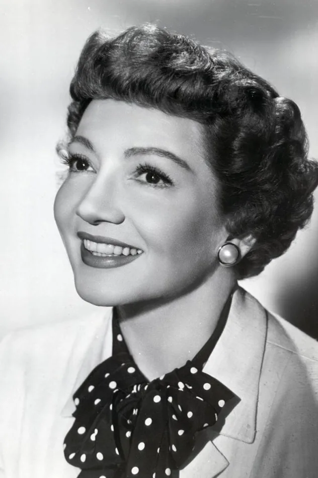 Claudette Colbert fotoğrafı