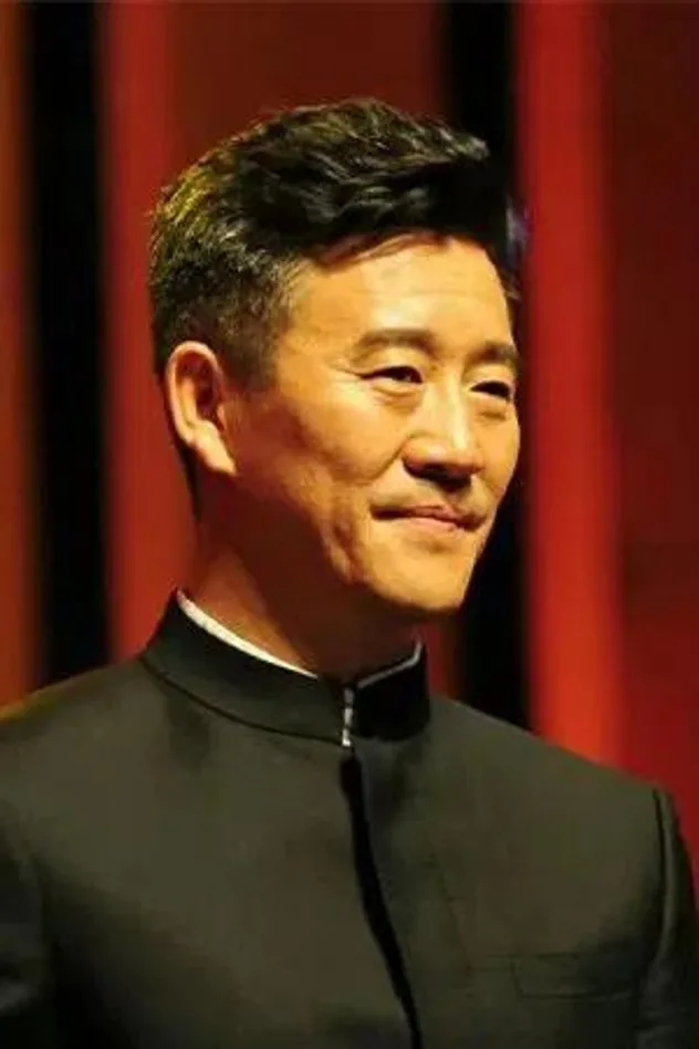 侯岩松 fotoğrafı