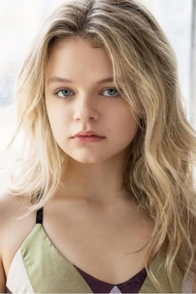 Kylie Rogers fotoğrafı