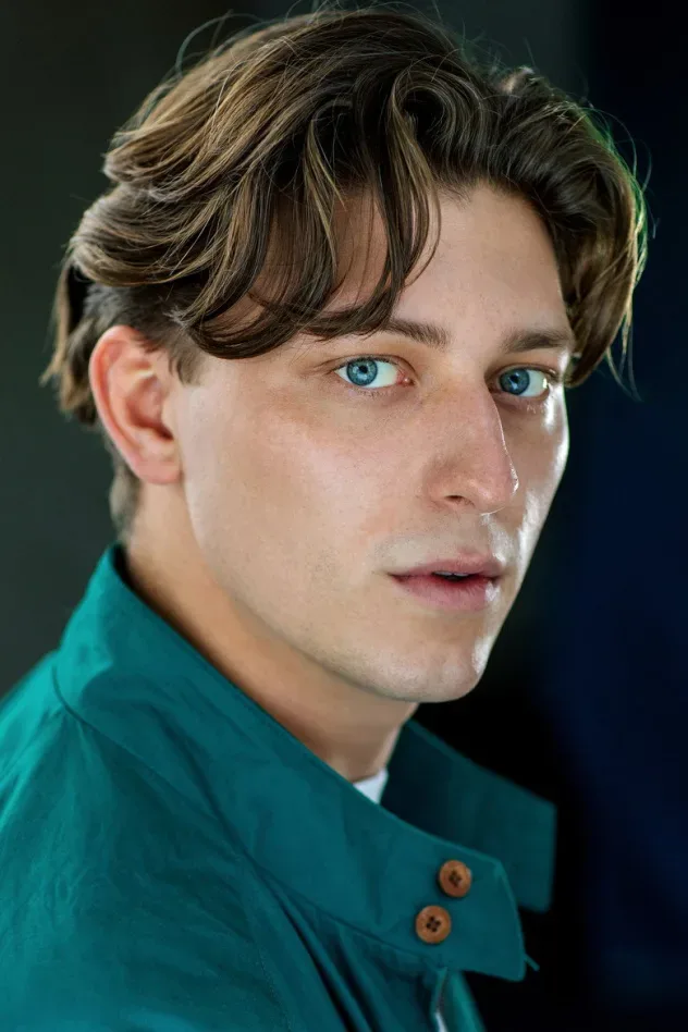Cover image for Tom Francis