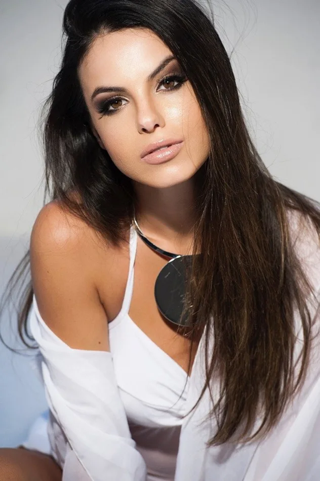 Sthefany Brito fotoğrafı