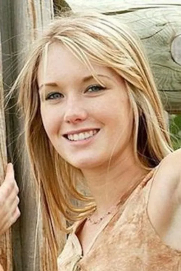 Danielle Hoover için kapak görseli