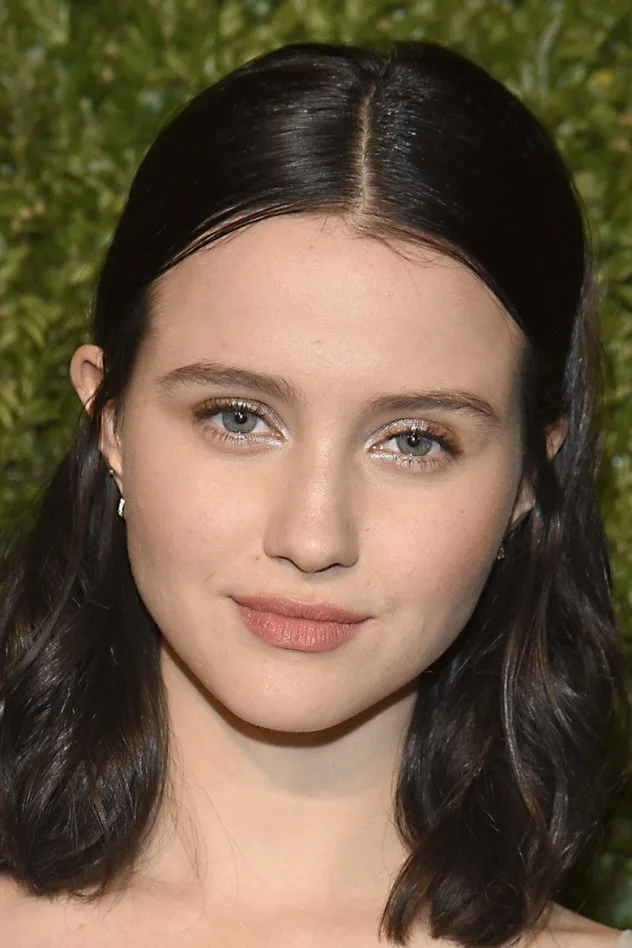 Julia Goldani Telles fotoğrafı