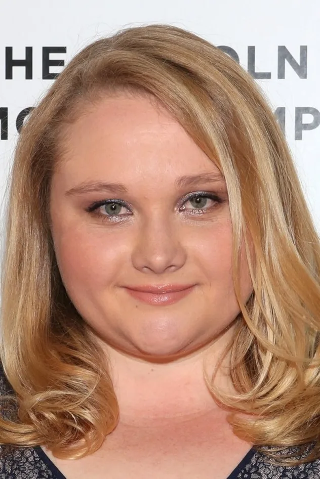 Danielle Macdonald fotoğrafı