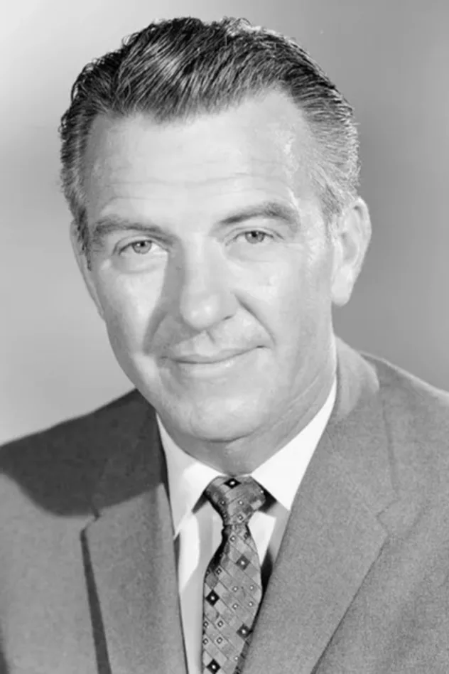 Hugh Beaumont fotoğrafı