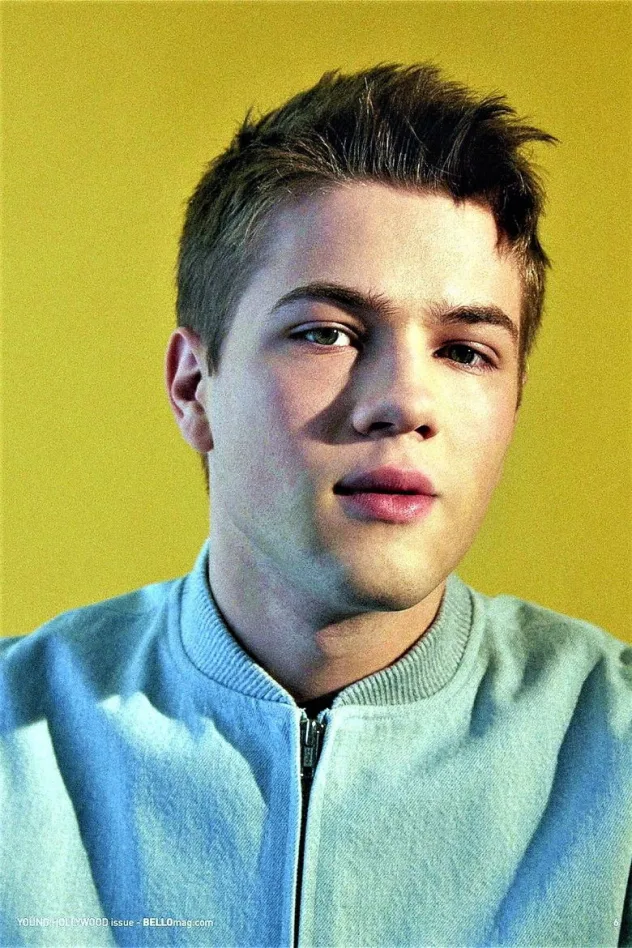 Connor Jessup fotoğrafı
