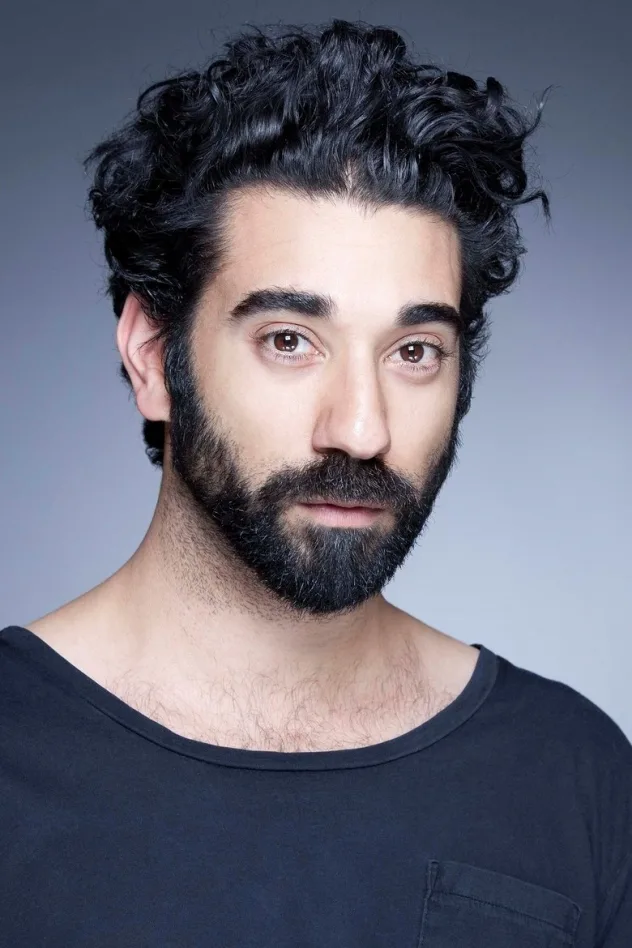 Ray Panthaki fotoğrafı
