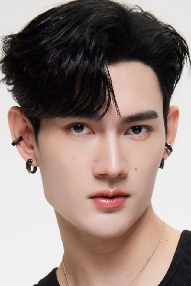 นเรศ พร้อมเผ่าพันธ์ fotoğrafı