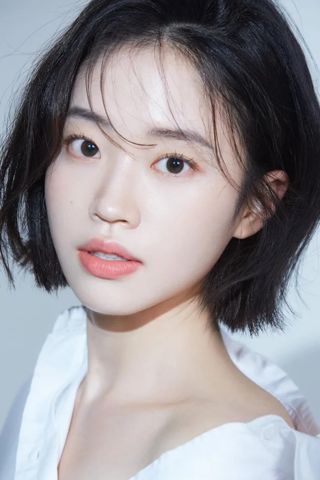 Kim Min-ji fotoğrafı