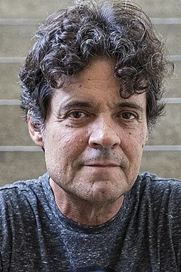 Cover image for Felipe Camargo