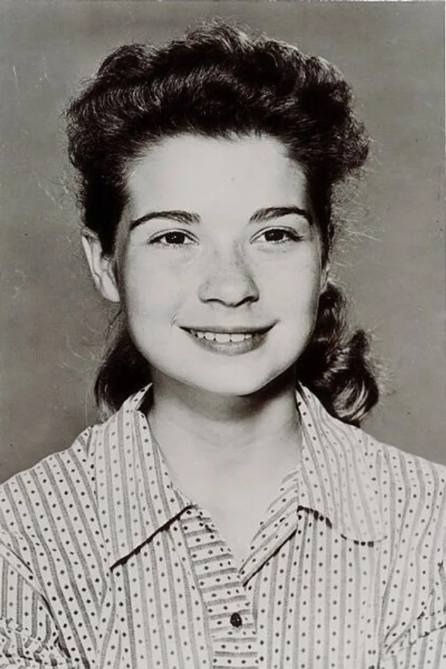 Lydia Reed fotoğrafı