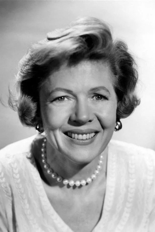 Augusta Dabney fotoğrafı