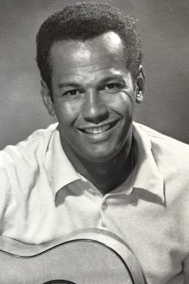 Cy Grant fotoğrafı
