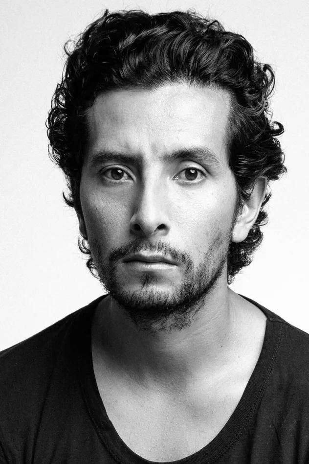 Raúl Briones fotoğrafı