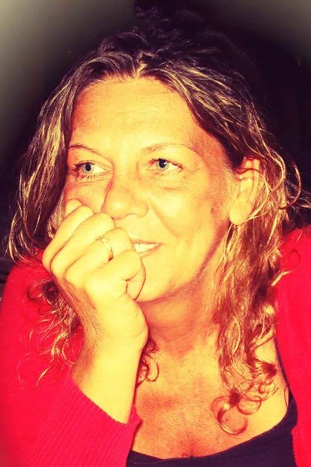 Βίκυ Μανώλη photo