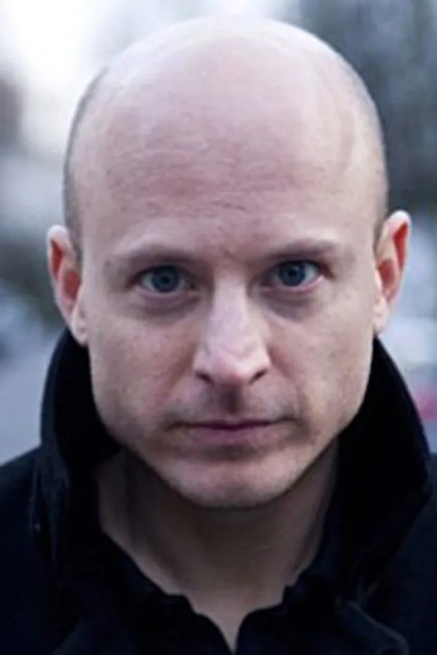 Danny Babington fotoğrafı
