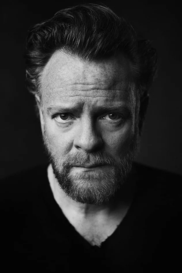 Chris Larkin fotoğrafı