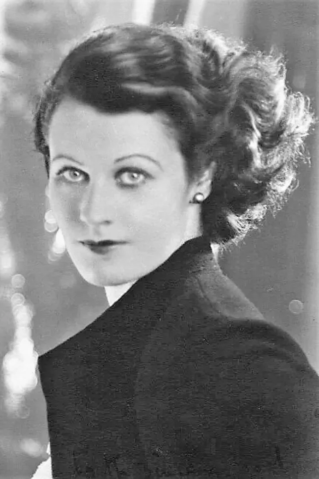Joan Maude fotoğrafı