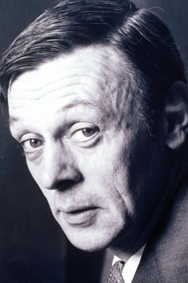 Russell Hunter fotoğrafı
