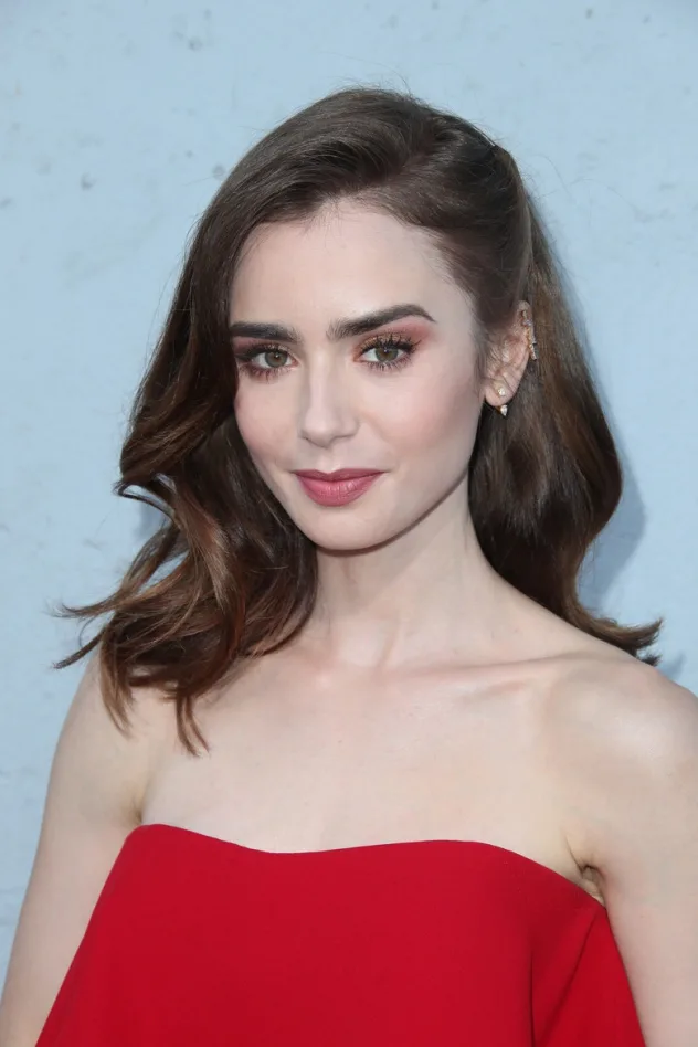 Lily Collins fotoğrafı