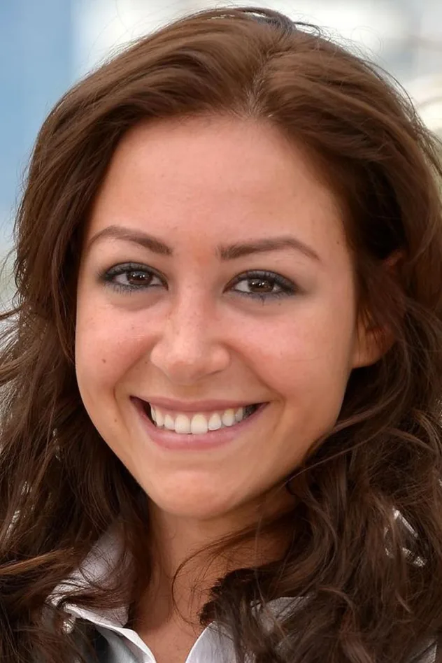 Menna Shalabi fotoğrafı