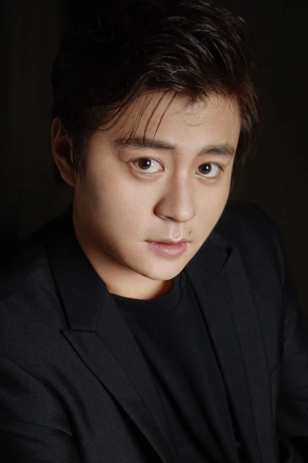 李奎 fotoğrafı