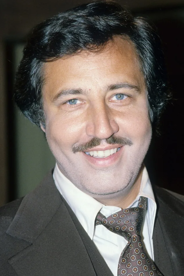 Lloyd Battista fotoğrafı