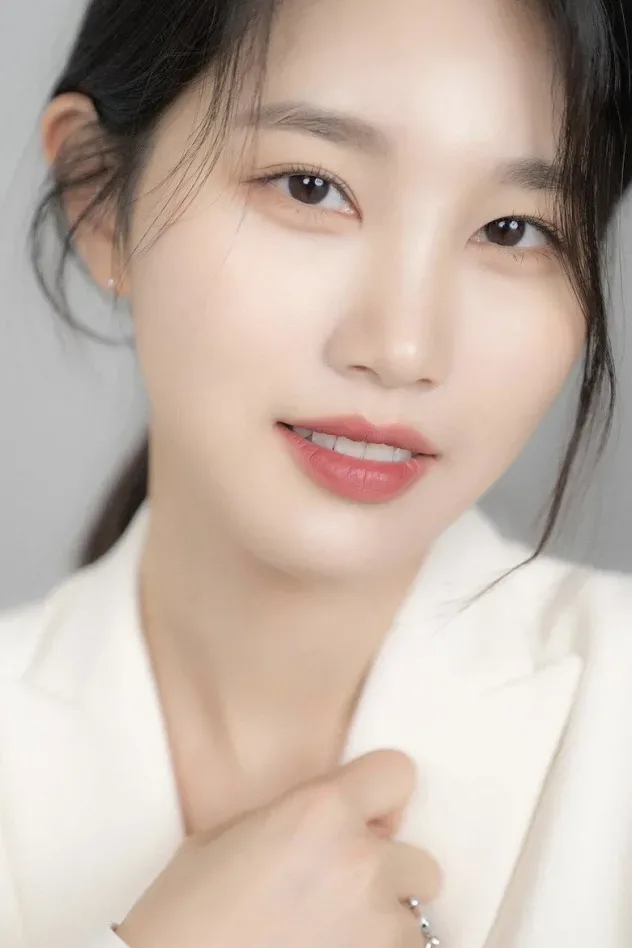 Kim Su-yeon için kapak görseli