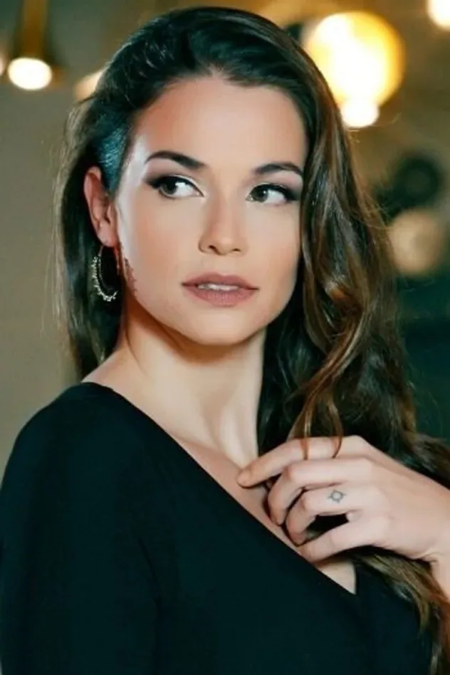 Laura Galvão için kapak görseli