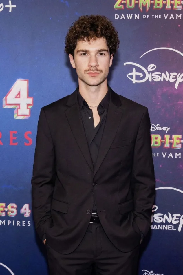 Noah Escott fotoğrafı