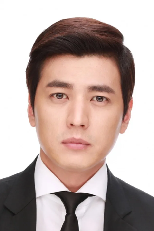 Lee In fotoğrafı