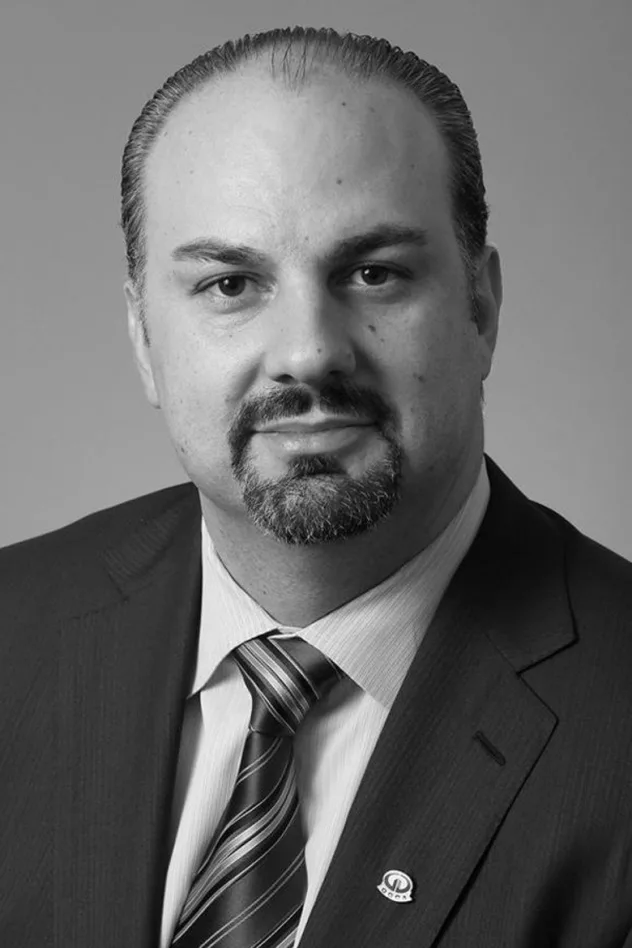 John Aquino fotoğrafı